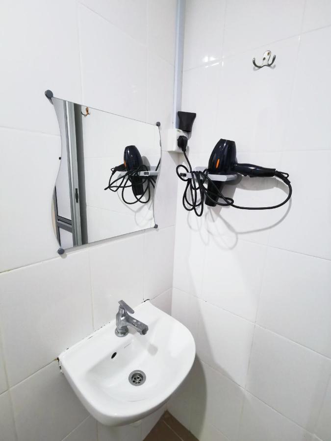 Gurney Coast Guest House By Sky Hive George Town Esterno foto