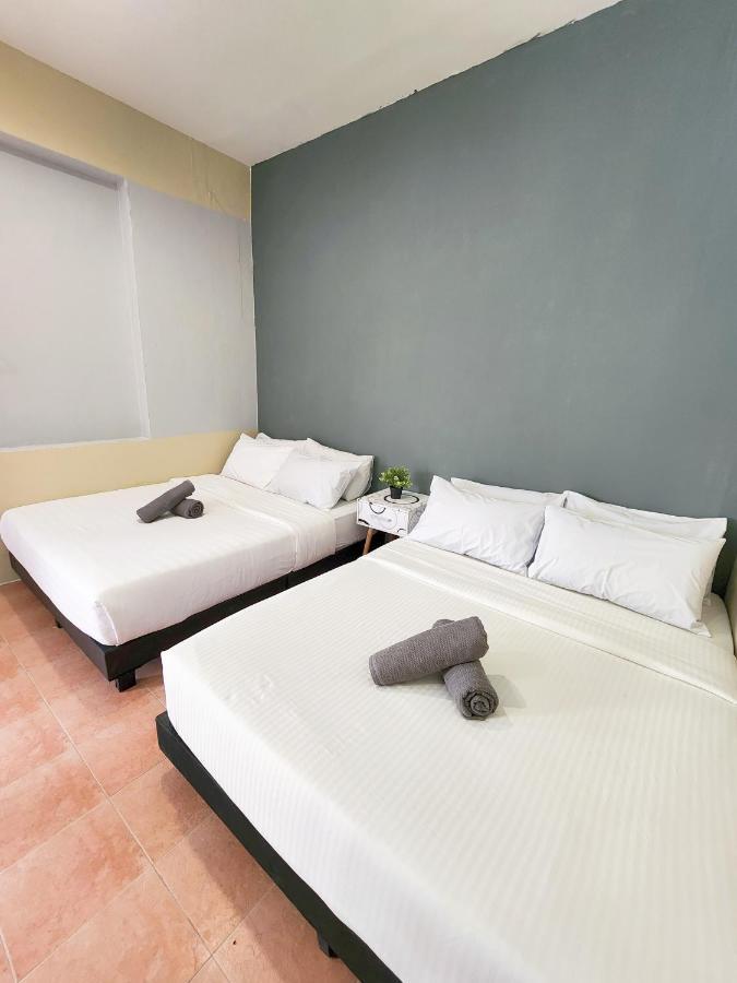 Gurney Coast Guest House By Sky Hive George Town Esterno foto