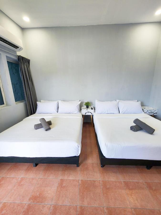Gurney Coast Guest House By Sky Hive George Town Esterno foto