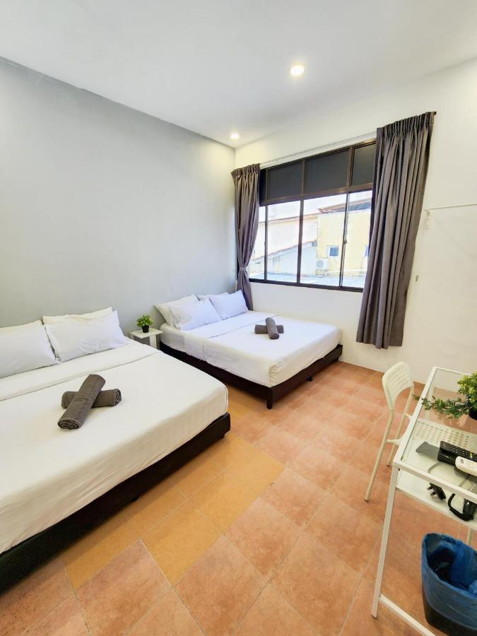 Gurney Coast Guest House By Sky Hive George Town Esterno foto