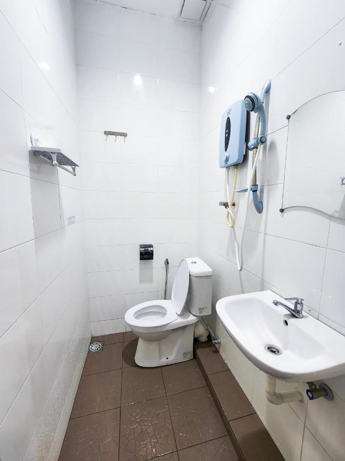 Gurney Coast Guest House By Sky Hive George Town Esterno foto